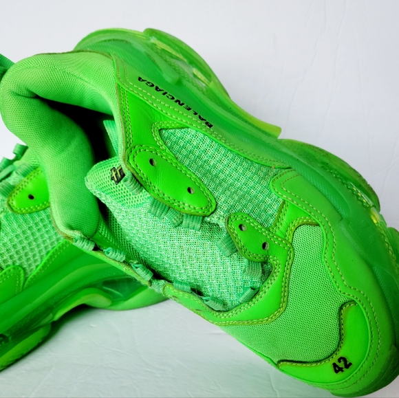 BALENCIAGA Green Triple S Sneakers Size 42 - Picture 6 of 10